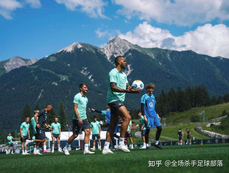 包含沃尔夫斯堡险胜对手，保持不败记录的词条